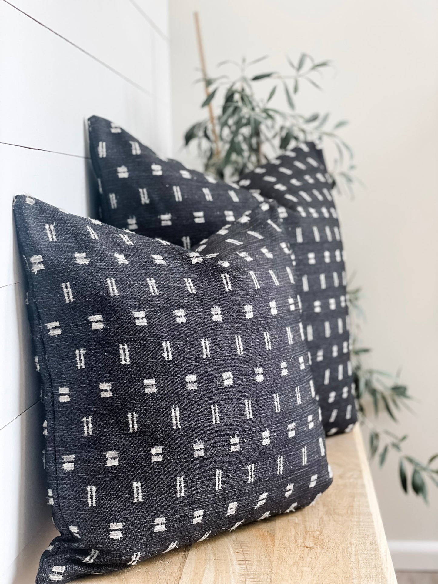 Cushion Cover - Graphite Etch